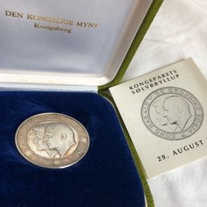 Er Du Norsk? Norway King Harald Queen Sonja Silver Wedding Anny Medallion